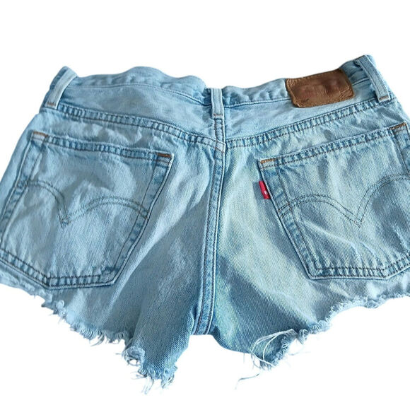 501 Levi's short shorts button fly sz 26 light wash - Picture 1 of 8